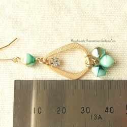 sold/金具変更OK　Pierces or Earrings　チェコ　ビジュー（P0767） 3枚目の画像