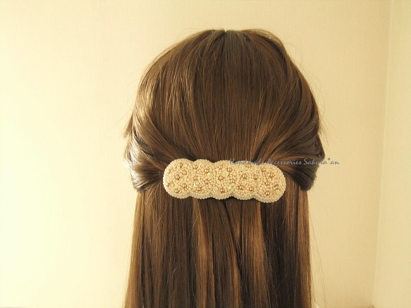 SALE  Hair accessory　バレッタ　ビーズ刺繍　スパングル（K0601) 5枚目の画像