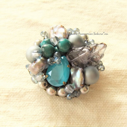 sold/Brooch　クリスタルアズールブルー（K0629) 1枚目の画像