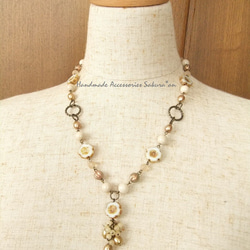 sold/Necklace　お花　チェコ（N1146) 4枚目の画像