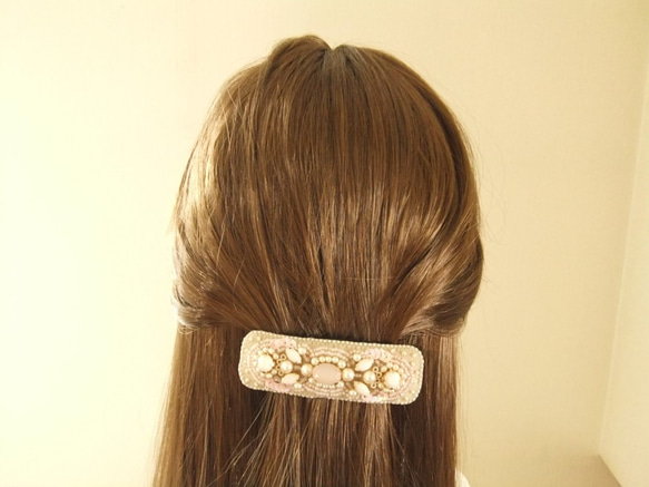 sold/Hair accessory　バレッタ　ビーズ刺繍　（K0656) 5枚目の画像