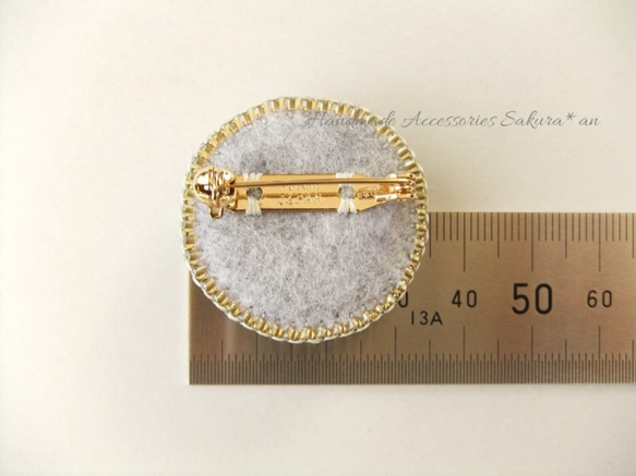 sold/Brooch　ビーズ刺繍　（K0715) 4枚目の画像