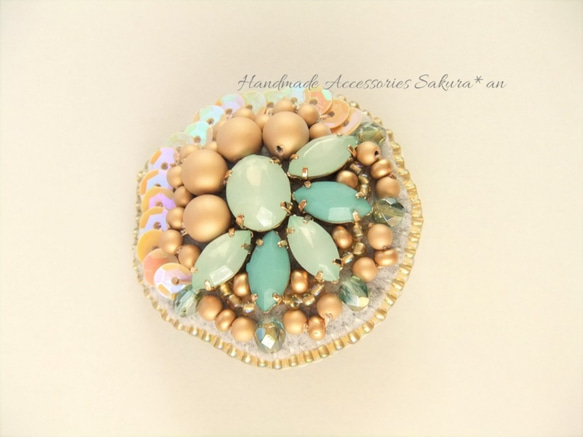 Brooch　ビーズ刺繍　ビジュー　スパンコール（K0717) 2枚目の画像