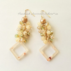 sold/金具変更OK　Pierces or Earrings  べっこう風　ジェイド（P0834） 3枚目の画像