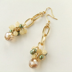 SALE　金具変更OK　Pierces or Earrings  クォーツ　ジェイド（P0847） 1枚目の画像