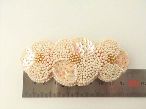 sold/Hair accessory　バレッタ　ビーズ刺繍　（K0749) 4枚目の画像