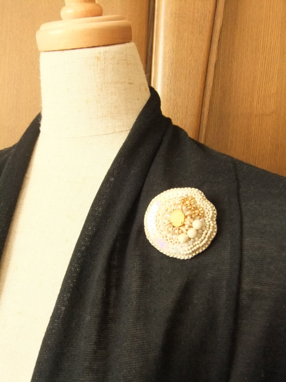 SALE Brooch　ビーズ刺繍　小花（K0775) 5枚目の画像