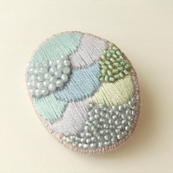 Brooch　ビーズ刺繍　オーバル　blue（K0776) 2枚目の画像