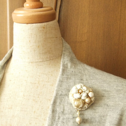 Brooch　ビーズ刺繍　お花　コットンパール（K0807) 5枚目の画像