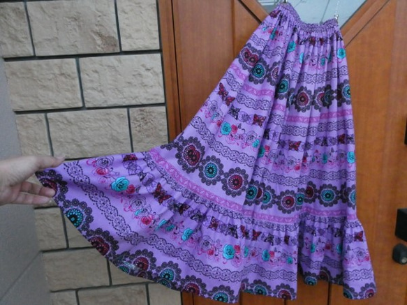 スカート　バラ蝶紫　（ｍ６９） 1枚目の画像