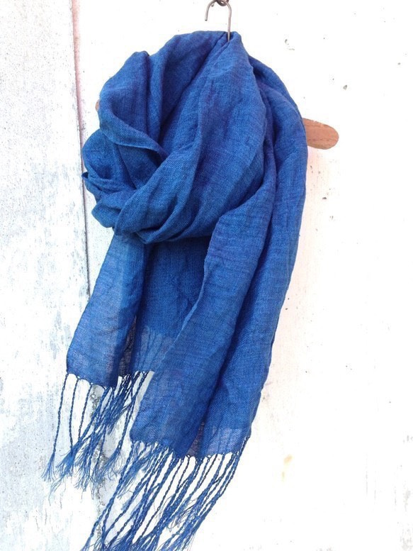 【大人気につき再販‼︎】インディゴ染め手織りリネン100%ストール 1枚目の画像