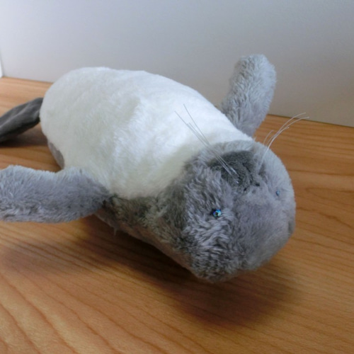 アザラシ ぬいぐるみ （受注制作） ぬいぐるみ Fasan und Garten 通販