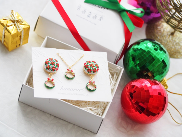 クリスマスコフレ☆刺繍のイヤリング(ピアス)&ネックレス《ポインセチア》 2枚目の画像