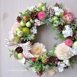 再販mini-wreath　17cm：白い小花と ｼｭｶﾞｰｱｯﾌﾟﾙ 4枚目の画像