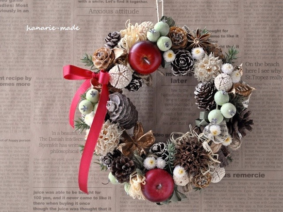 mini-wreath　18cm：赤いリンゴとグリーンベリーのリース 3枚目の画像