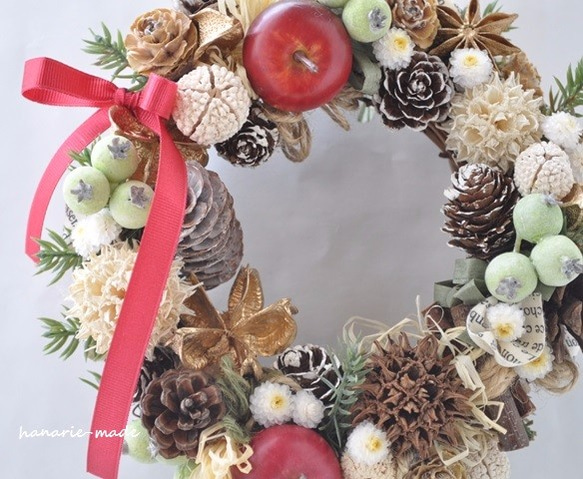 mini-wreath　18cm：赤いリンゴとグリーンベリーのリース 7枚目の画像