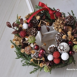 mini-wreath　16cm：グリーンコニファーと木の実 5枚目の画像