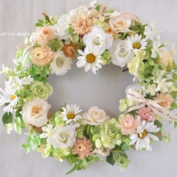 白いバラとマーガレット　コットンリボンをそえて：wreath 5枚目の画像