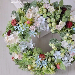 Sｻｲｽﾞ小花と実とフランボワーズ：wreath 2枚目の画像