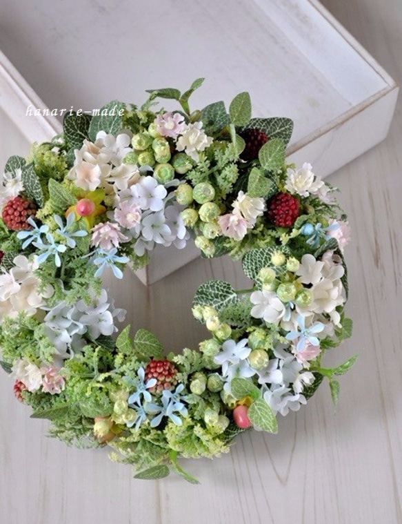 Sｻｲｽﾞ小花と実とフランボワーズ：wreath 3枚目の画像
