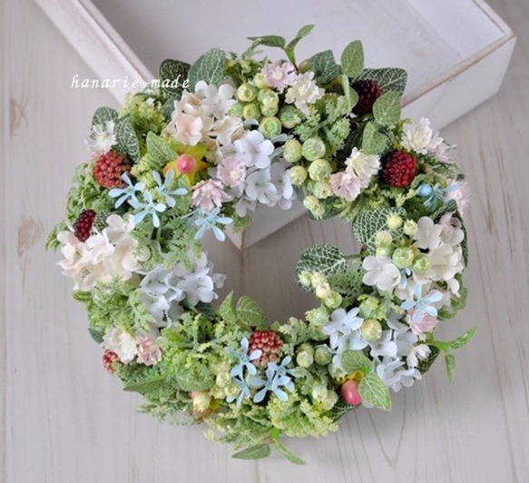 Sｻｲｽﾞ小花と実とフランボワーズ：wreath 4枚目の画像