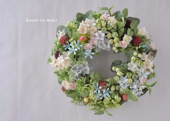 Sｻｲｽﾞ小花と実とフランボワーズ：wreath 5枚目の画像