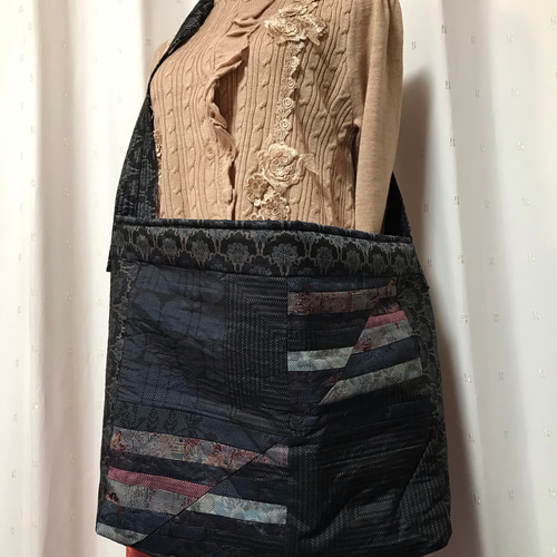 大島紬のパッチワーク風 一泊旅行のお供に大きなショルダーバッグ