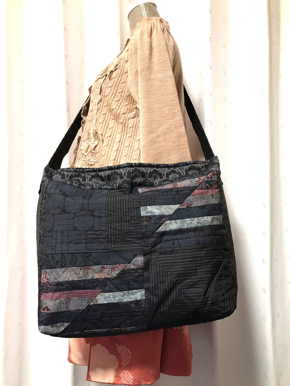 大島紬のパッチワーク風 一泊旅行のお供に大きなショルダーバッグ