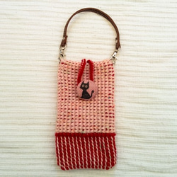 手編みミニバッグ　赤×生成り　猫ボタン 1枚目の画像