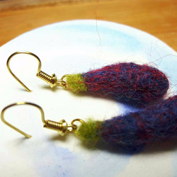 Hand made wool felt earring 手作羊毛氈耳環 第2張的照片