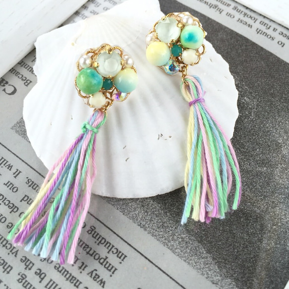 tassel bijou pierce green 1枚目の画像