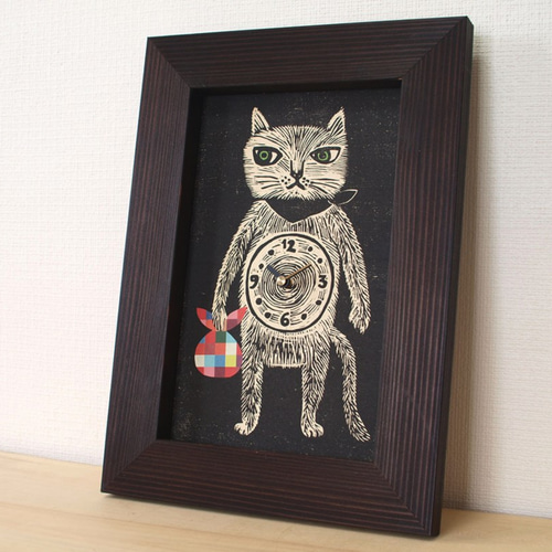おさのなおこ　木版画　杉　猫の腹時計　掛け時計　置き時計 木版画の時計『腹時計』（風呂敷/モザイク柄） 掛け時計・置き時計 お