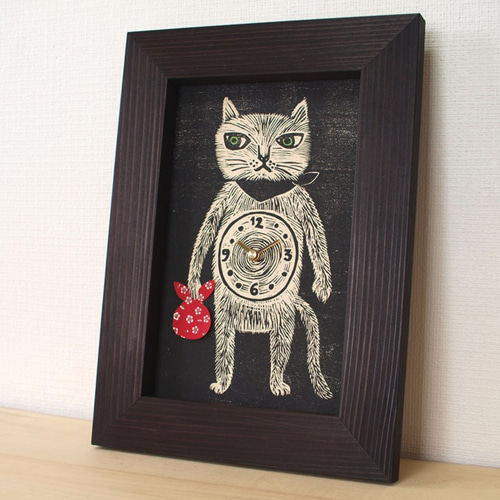 おさのなおこ　木版画　杉　猫の腹時計　掛け時計　置き時計 木版画の時計『腹時計』（風呂敷/花柄） 掛け時計・置き時計 おさの