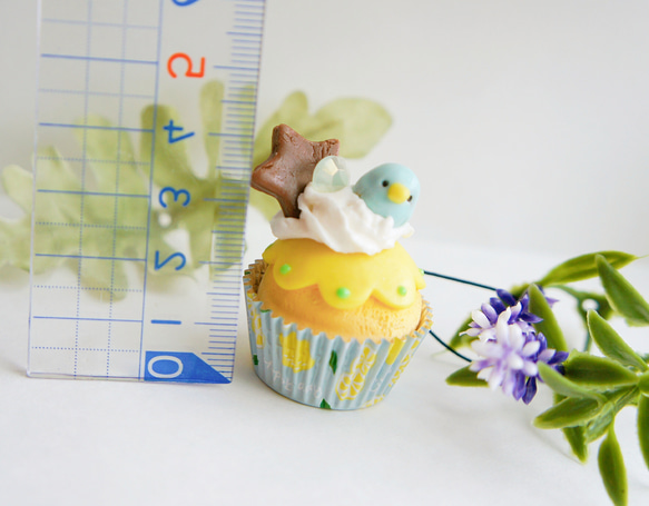 小鳥のぴよちゃん カップケーキ ストラップ ブルー 3枚目の画像