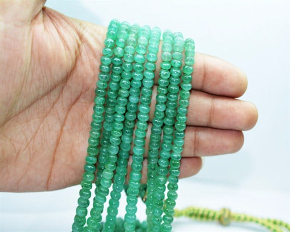 AAA品質のエメラルドビーズ AAA quality EMERALD  BEADS 2枚目の画像