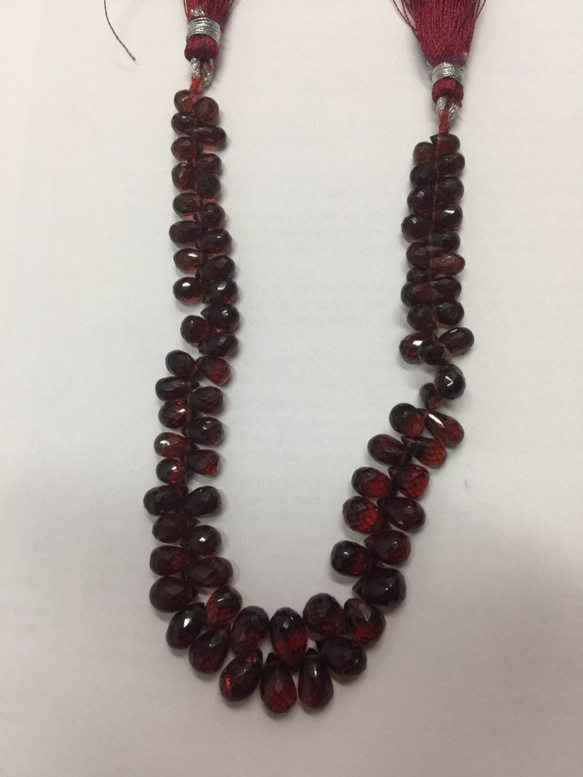 Garnet drops 5x8 mm (approx) / 20 pieces 1枚目の画像