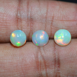 ETHIOPIAN OPAL Round Cabochon / 3 piece / 7 mm 1枚目の画像