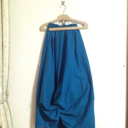 ハーフリネンのツイストコクーンスカート 1枚目の画像