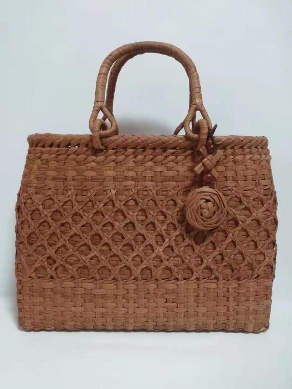 【人気！売れ筋商品】山葡萄バック(龍網編み) 人気！売れ筋商品】山葡萄バック(龍網編み)