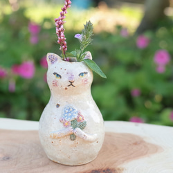 花束を持った 白猫ミニ花瓶 一輪挿し 一輪挿し・花瓶・花器 けいすいが