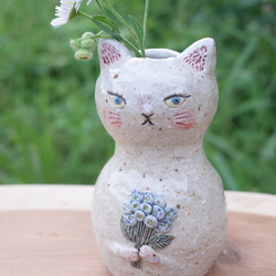 花束をもった白猫  ミニ花瓶  一輪挿し 2枚目の画像