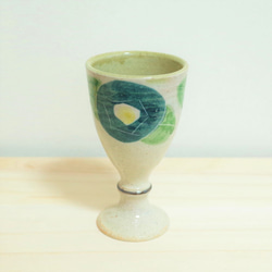 椿（緑葉）　ワイングラス・ワインカップ・酒器 2枚目の画像