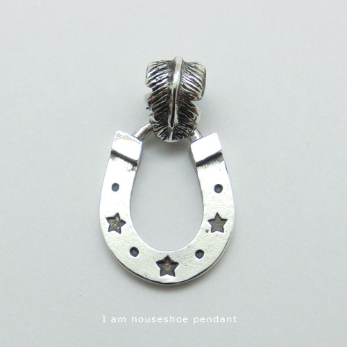 受注生産商品　羽根バチカン　馬蹄ペンダント　シルバー925　IP0434
