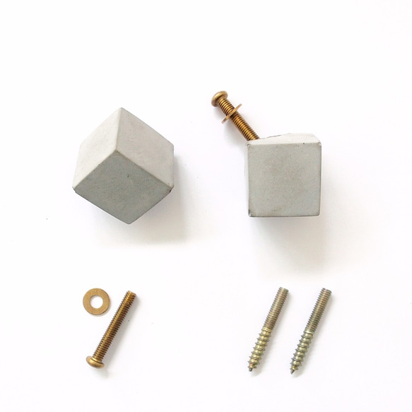 FENEN - Handcrafted concrete knob / hook – Cube 1枚目の画像