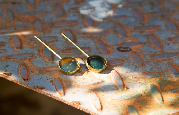 Geometric Stone Earrings/ Emerald Green - Handmade 3枚目の画像
