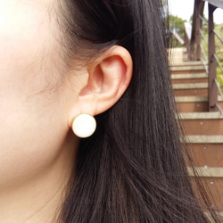 簡約天然石黃銅耳環-白色-手作-純銀耳針-可改耳夾/Brass-Handmade-Earrings 第3張的照片