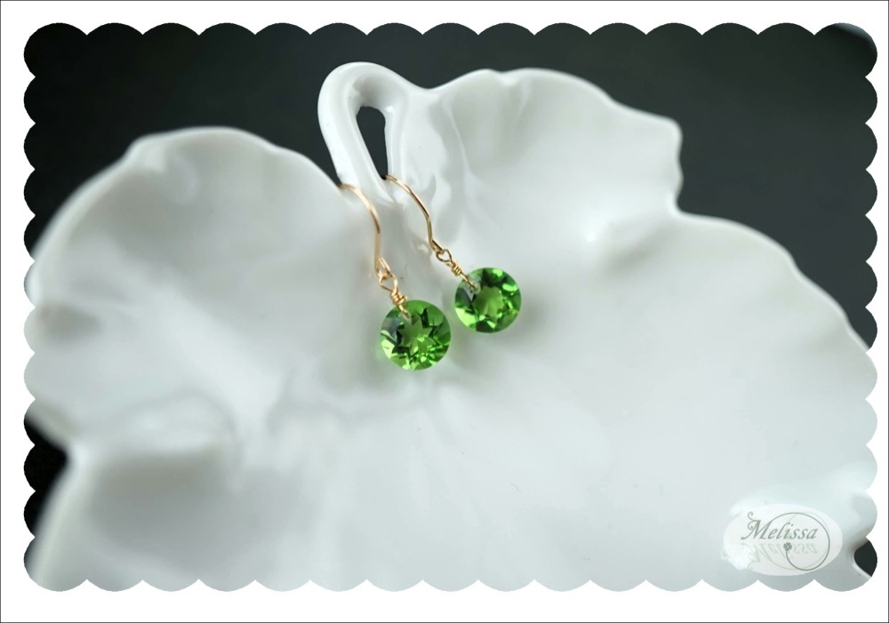 クロムダイオプサイトの１８金ピアス