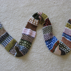 色々な色の色々な毛糸で編んだマフラーNo.２ 2枚目の画像