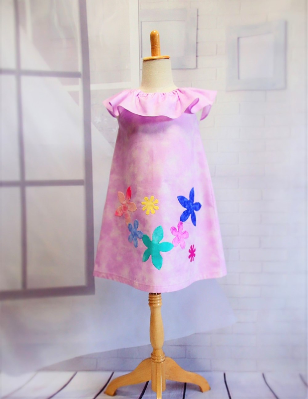 キッズハワイアンドレス『虹花』("Rainbow Flower")〈スミレ〉