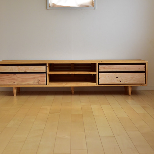 ニノミヤ家具製作所　180㎝オーク色テレビボード　無垢 ニノミヤ家具製作所　180㎝オーク色テレビボード　無垢